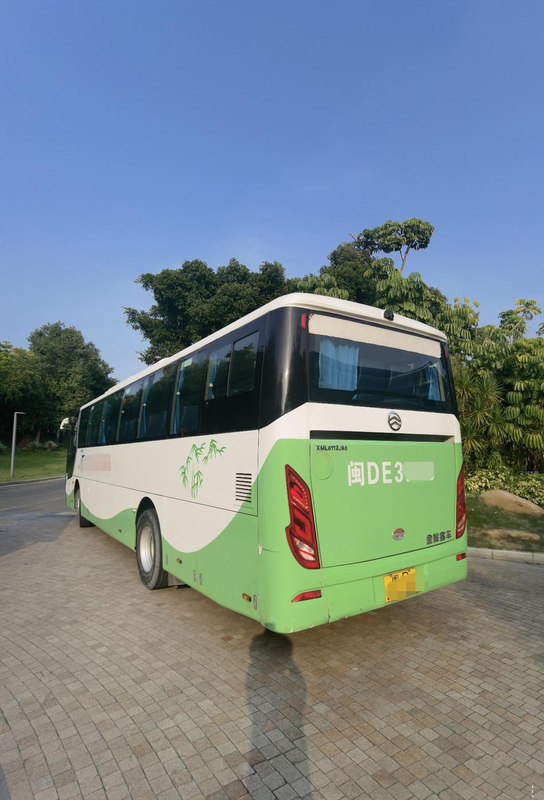 贅沢なコーチ バスはKinglong 50の座席Rhd Lhdの乗客の交通機関のユーロ3のディーゼル バスを使用した
