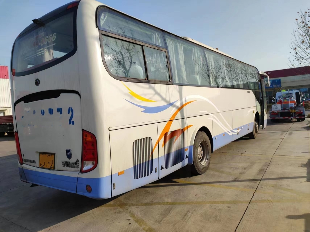 使用されたディーゼル バスはSteeingバスYutong Zk6110 2+3layout 62seatsの後部Yuchaiエンジン バスを訂正する