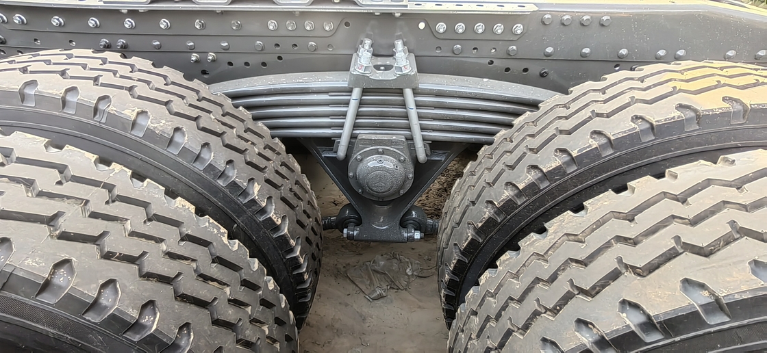 使用された商業HOWOのダンプ トラックはディーゼル トラック6*4 LHD/RHD 371/375hpを使用した
