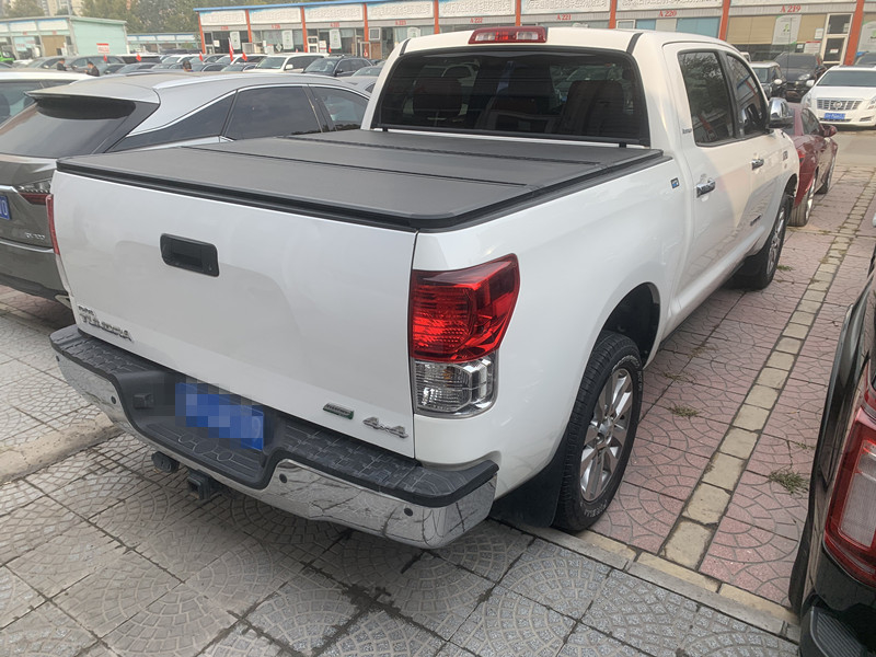 販売のための使用された小型トラック4x4ディーゼル トヨタの小型トラックの土地の巡洋艦の小型トラック