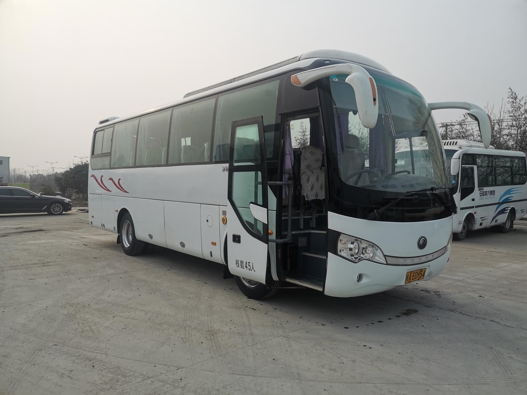 秒針バスYutongバス45seats 2+3layout Yuchaiエンジン162kwのシールの窓ZK6888
