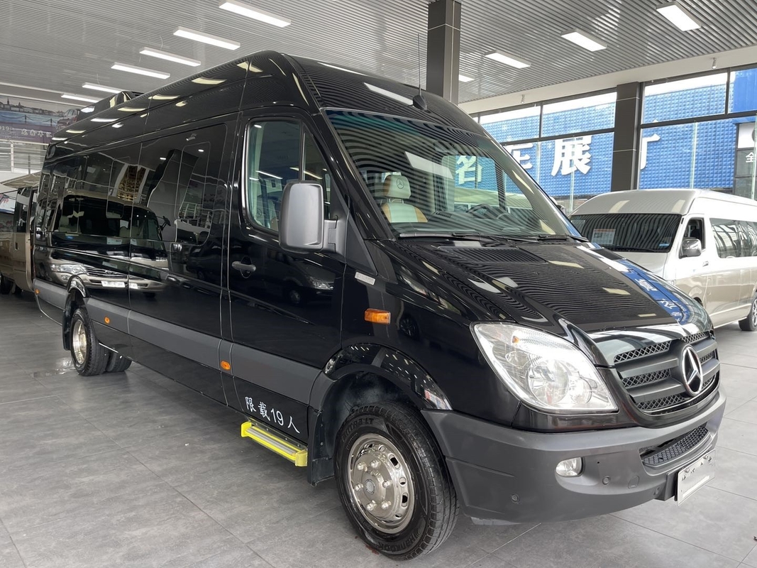 贅沢なバス ベンツ商業小型バス19座席前部エンジンのDaimler使用されたエンジン ヨーロッパのV