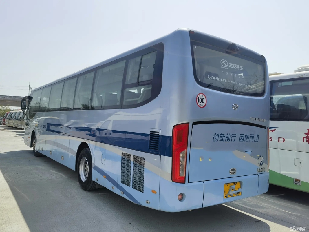 使用されたLong Coaches王の両開きドア51座席によって使用される贅沢なバスXMQ6117エアコン