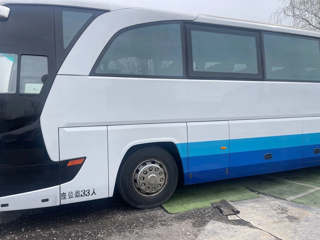 窓のYuchaiエンジン秒針Foton BJ6120を密封する使用された贅沢なバス12meters 33座席