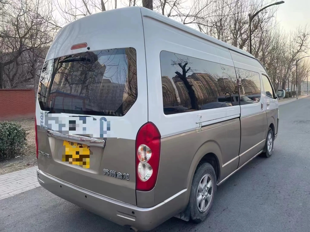 使用されたシャトルのバン15の座席より高くミニバスKLQ6540の外的な振動ドアのシャンペン色の前部エンジン
