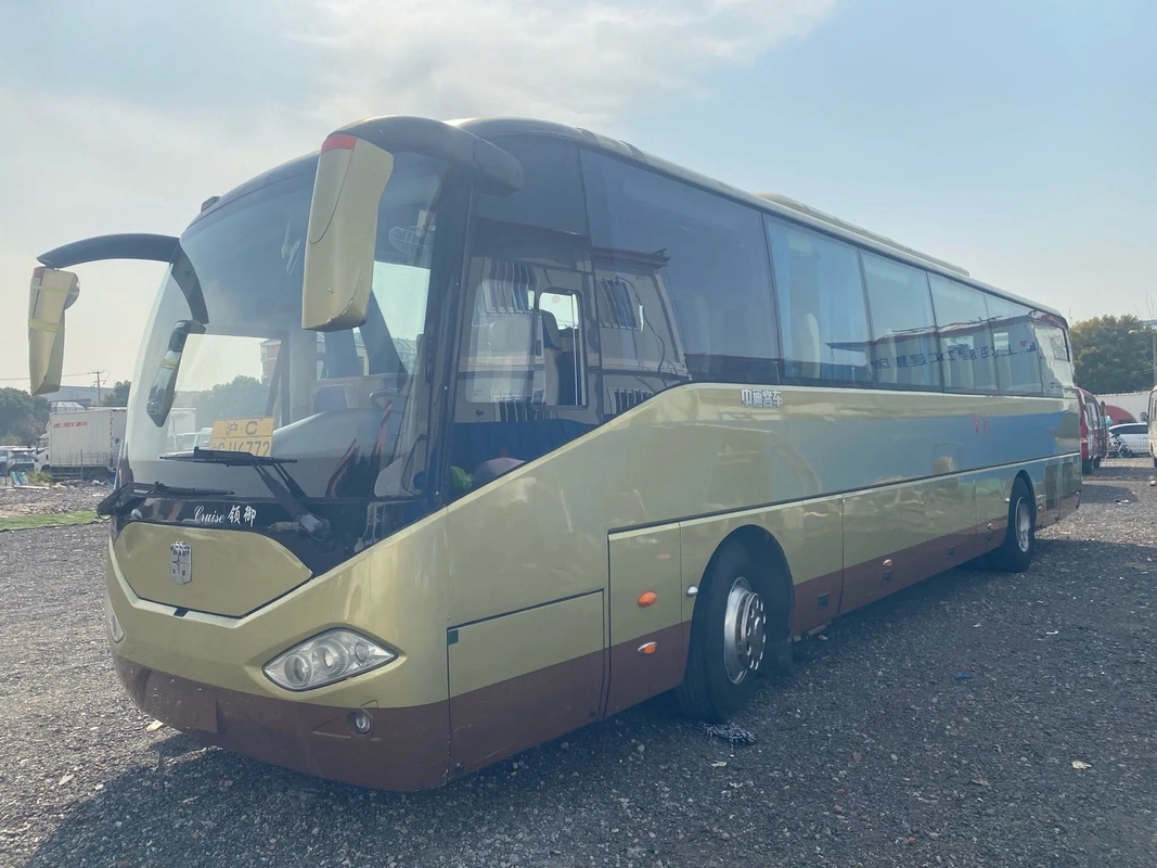 コーチ秒針55の座席330hp Wechaiエンジンの両開きドアのシーリング窓はZhongtoongバスLCK6120を使用した