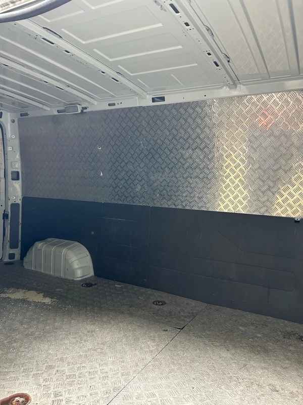 使用された小型バンの高い屋根12の座席前部エンジン第2手6メートルのディーゼル機関のユーロIVのMAXUS SH5041