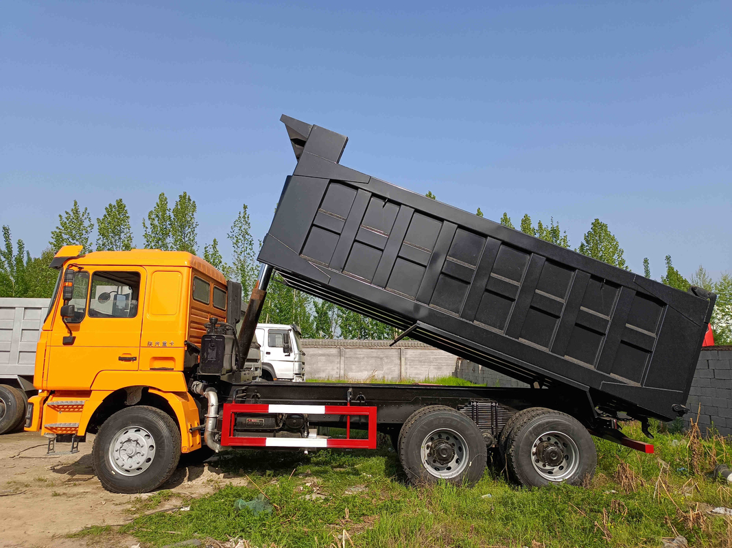 第2手トラックの平屋根の小屋は変速機8.7メートルの速く380hp 6×4 SHACMAN D'LONG F3000のダンプ トラックを使用した