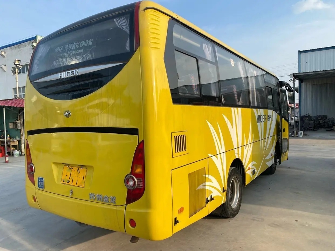 使用された都市バスYuchaiエンジン4シリンダー31座席スライディング ウインドウの外的な振動ドアはKLQ6755を使用した