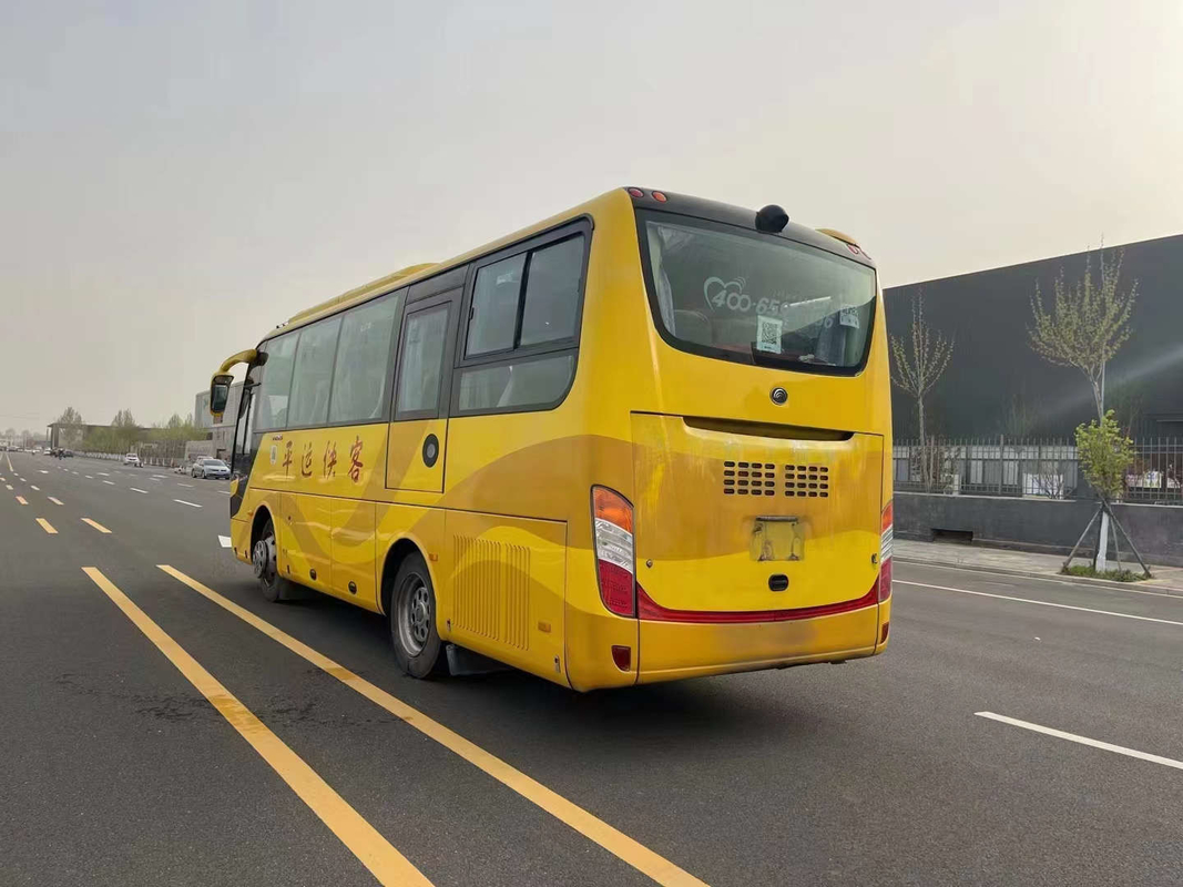 使用された大型バスは35の座席2015年のSinglの乗客のドアの長距離の輸送YoungtongバスZK 6808を使用した