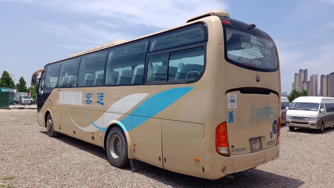 使用された旅行バス ピンク色51の座席エアコン大きいトランク第2手11メートルのYutong ZK6110