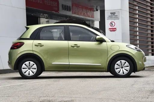 中古新エネルギー車 ウーリング・ビンゴ 333KM 2023モデル オーロラ グリーン カラー