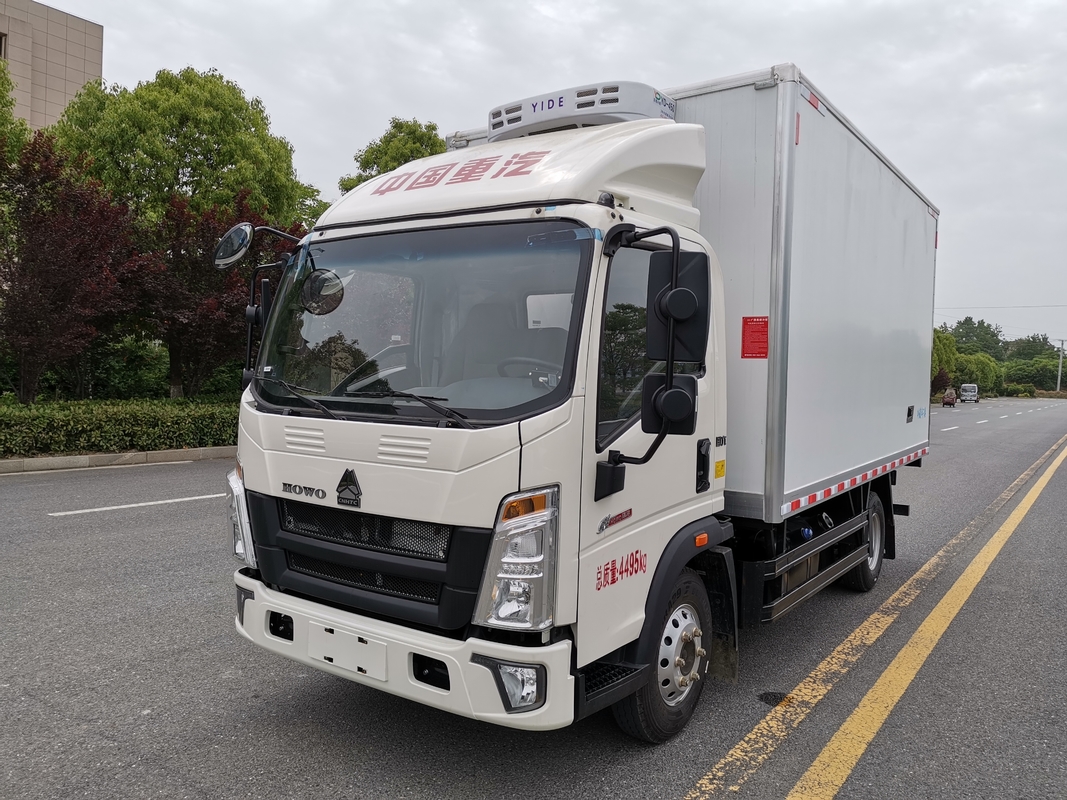 160hp トラック 冷蔵 Howo 18 キュービック ヴァン・ウェイチャイ エンジン 4 * 2 ドライブモード