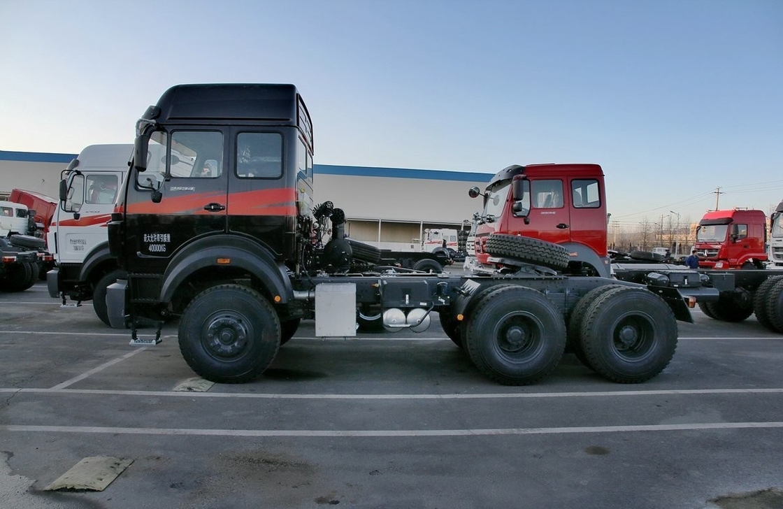 6x4 中古 トラクター トラック ベイベン トラクター ヘッド 336hp 高屋根 LHD / RHD