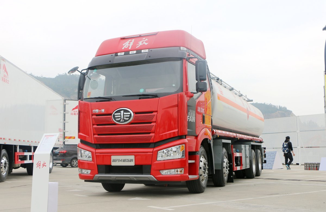 中古石油トラック FAW J6P 大型タンカー 燃料トラック 11.5 メートル 長さ 24 キュービック LHD/RHD