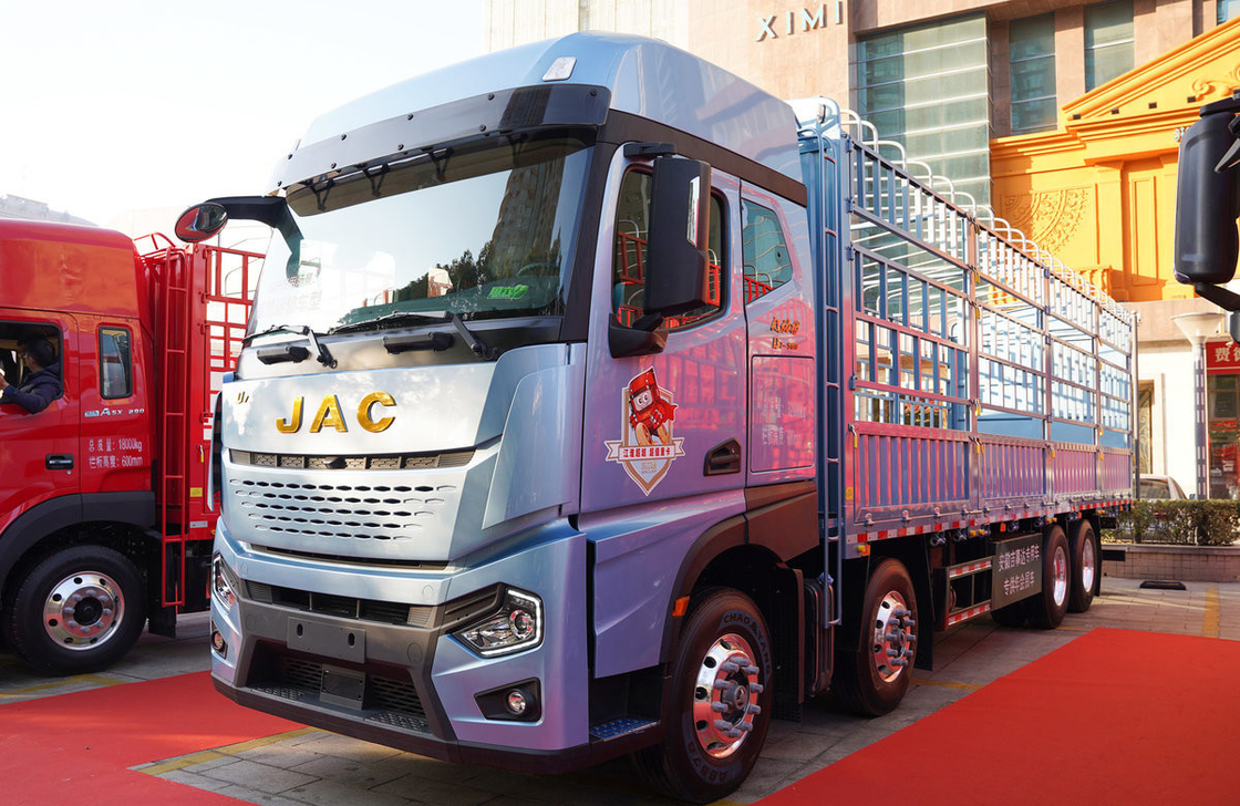 貨物トラック 中古 8*4 JAC フェンスボックス 560hp カミンズ エンジン ZF ギアボックス 高屋根キャビネット