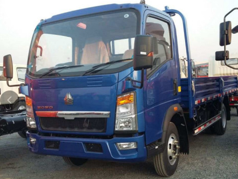 3トンのトラック 長さ 貨物タンク ホウ 4*2 フラットボックス トラック トラック シングルキャビン RHD ユーロ2