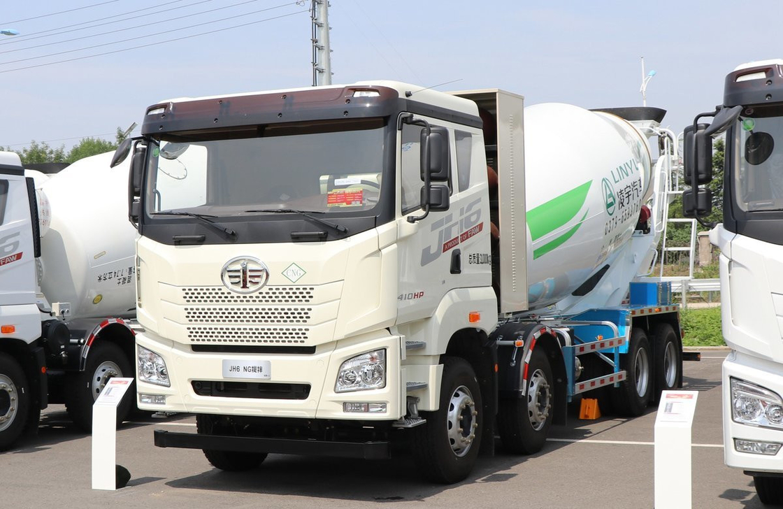 10m3 コンクリートミキサー トラック ジーファング 8×4 ミキサー CNG エンジン 410hp 6シリンダー フラットキャビン