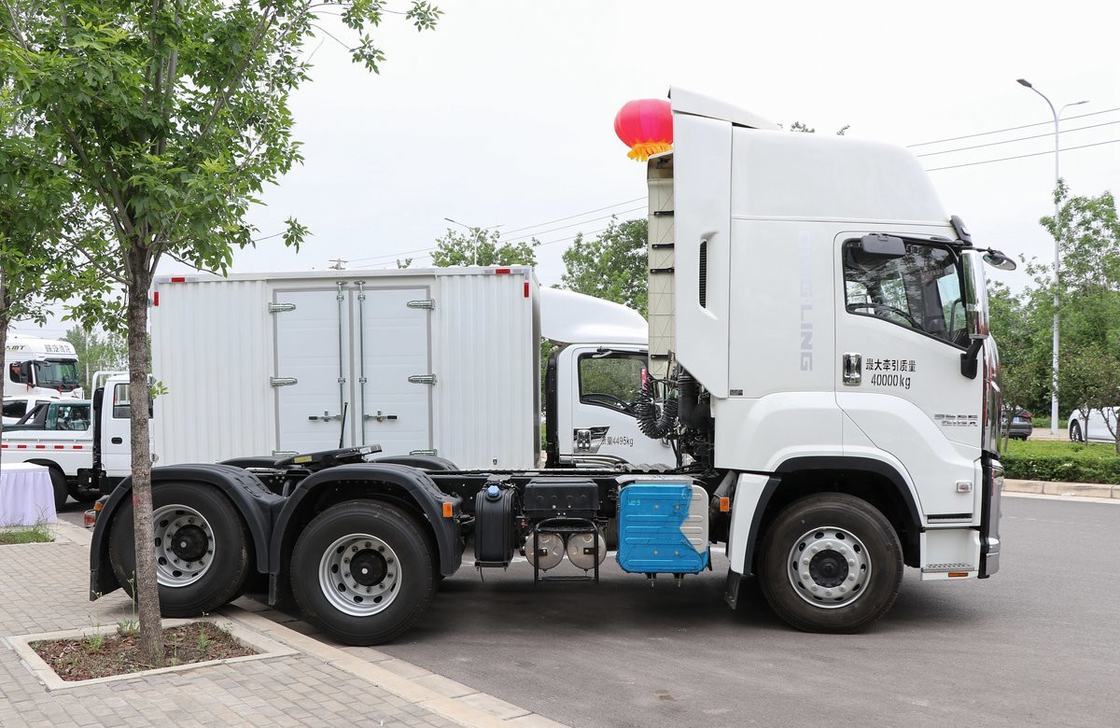 トラクター トラック 価格 貿易 ZF ギアボックス オートマティック 6×4 ISUZU トレーラーヘッド 520hp 高屋根キャビネット