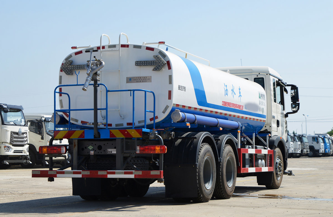 水タンカー トラック Howo 6*4 Sinotruck 10輪 LNG 260hp エンジン 14立方タンカー LHD/RHD