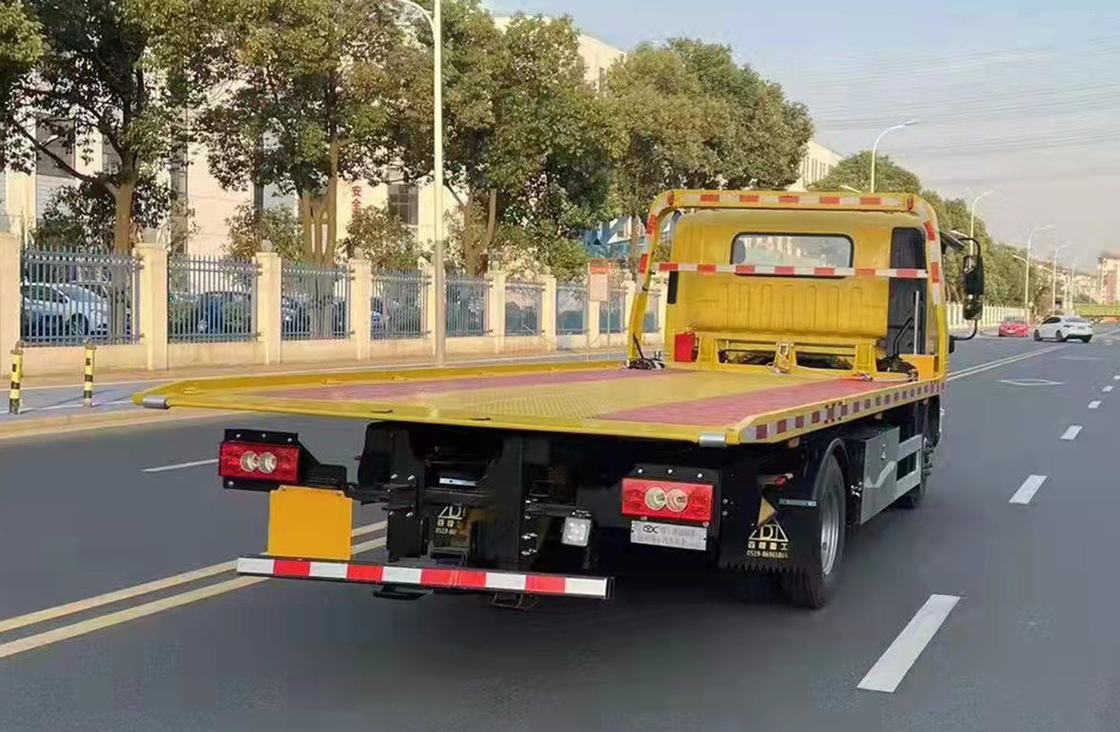 新型破片トラック フォトン 4*2 トラック 3800mm 車輪ベース 3トンの負荷容量