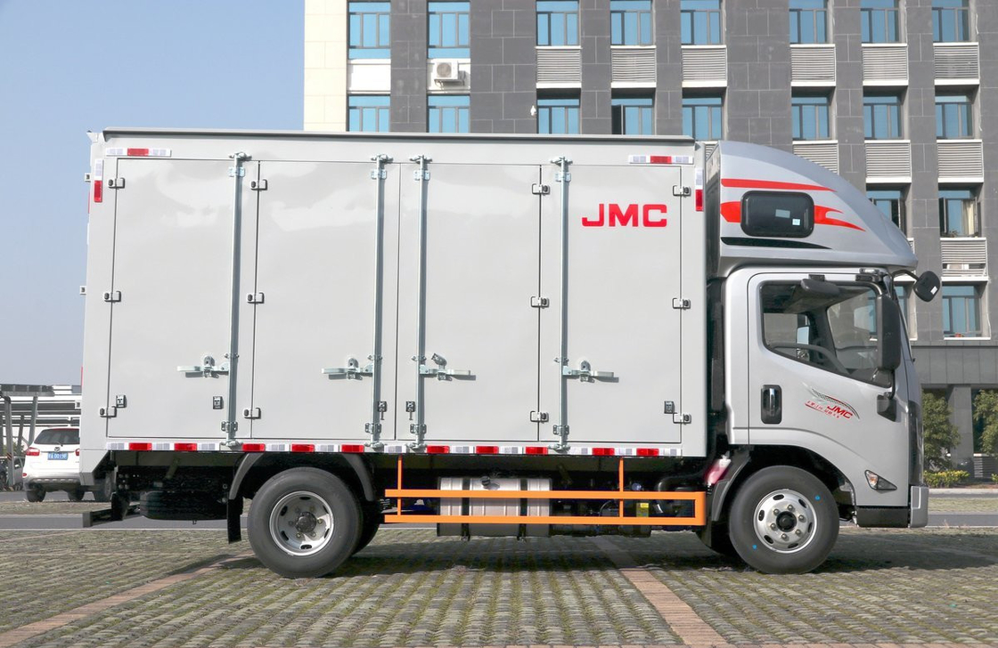 中古軽貨物 トラック JAC 4.2 メートル バン ボックス ドアダブル シングル ライン キャビ 付き スリーパー