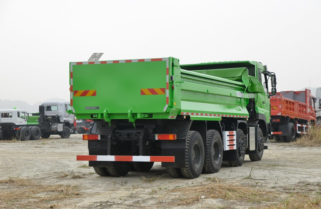 中古 ドンフェン トラック 天龍 キャビン 8*4 重荷 350hp ダンプ トラック 5.6 メートル ボックス