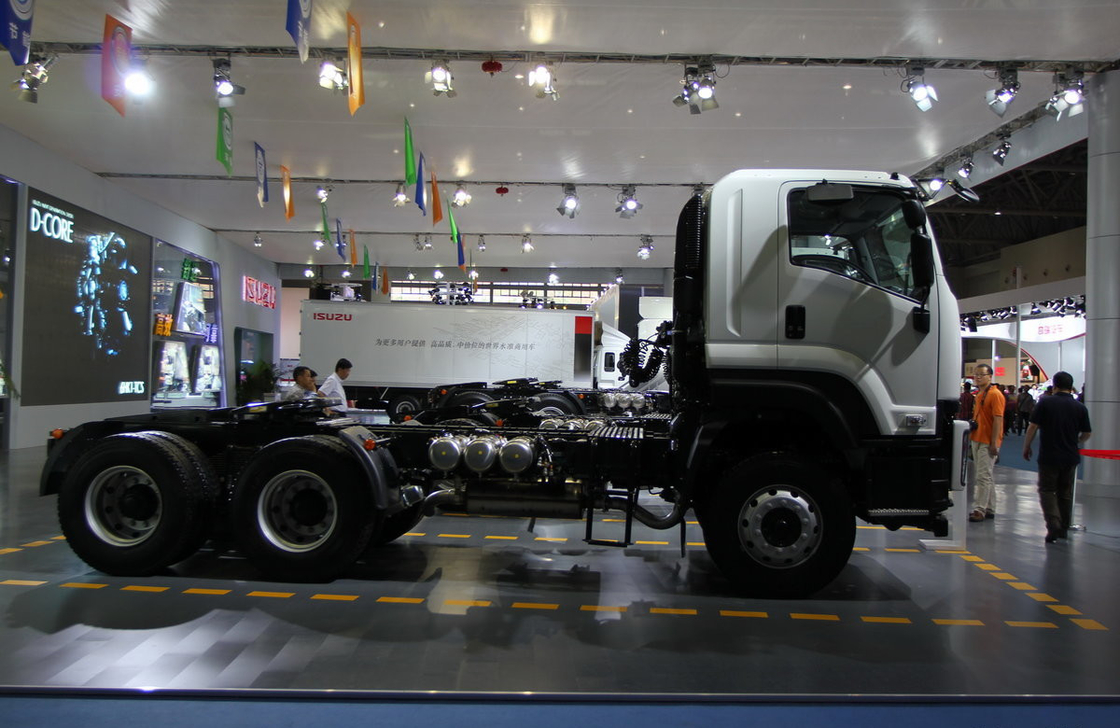 トラック トラクター フラット 屋根 キャビン ISUZU 馬頭 トレーラー 6*4 ドライブ モード 350hp ユーロ 4 排出量