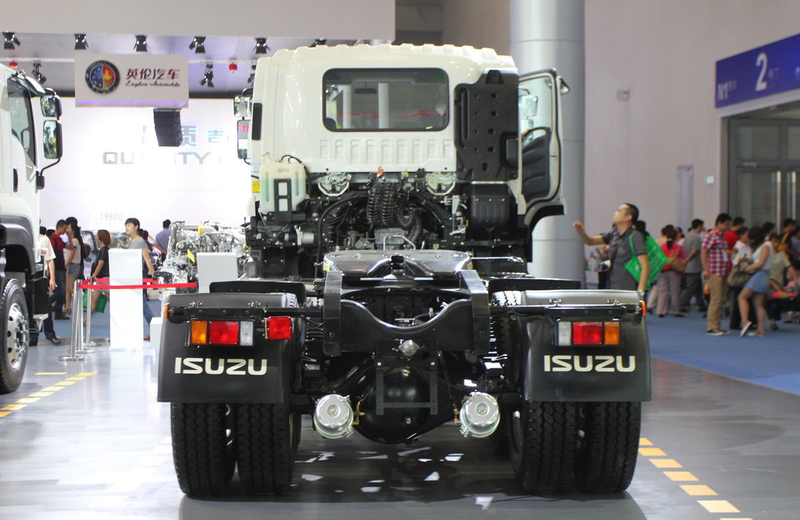 トラック トラクター フラット 屋根 キャビン ISUZU 馬頭 トレーラー 6*4 ドライブ モード 350hp ユーロ 4 排出量