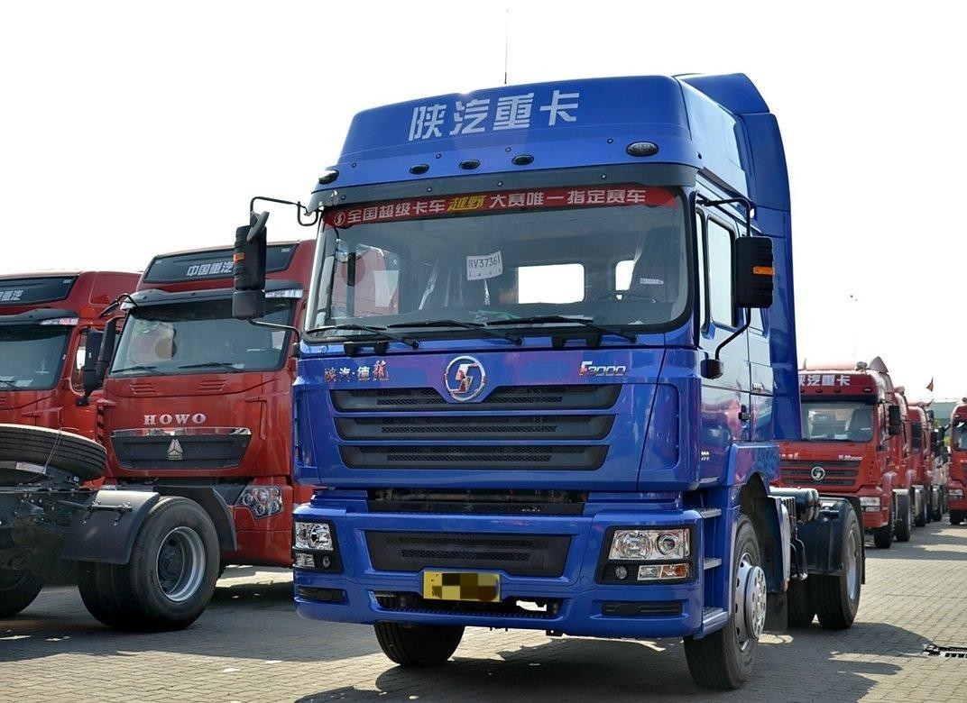 トラックヘッド Shacman F3000 4*2 ドライブモード トラクター トラック 高天井 FAST 9速トランスミッション