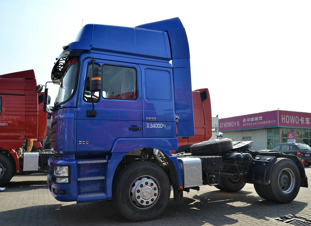 トラックヘッド Shacman F3000 4*2 ドライブモード トラクター トラック 高天井 FAST 9速トランスミッション