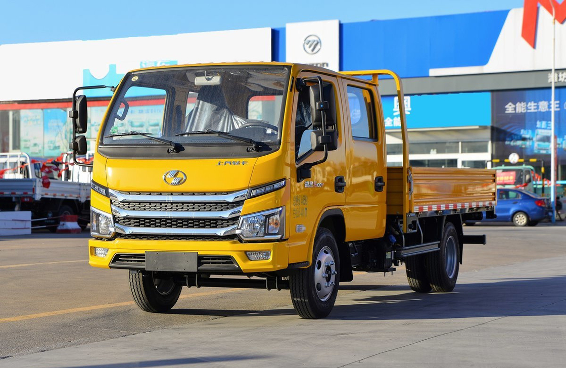 5トンの箱 トラック 2列 キャビン 2+3席 平床ベッドボックス 3.2 メートルのユナイエンジン 116hp