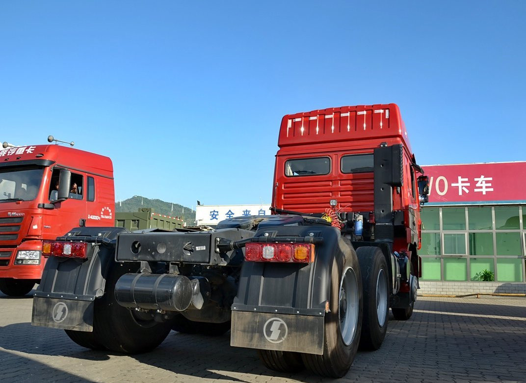 シャックマン トラクター トラック F3000 高屋根 キャビン 10 タイヤ ウェイチャイ 375hp LHD/RHD アフリカでの良い使用