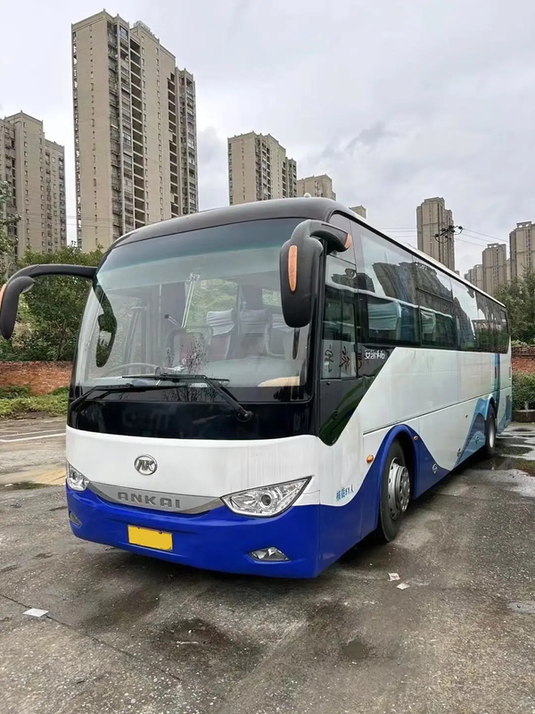 HFF6119 51席のラグジュアリーバス 荷物用スペースが広い 後ろのディーゼルエンジン 左手運転