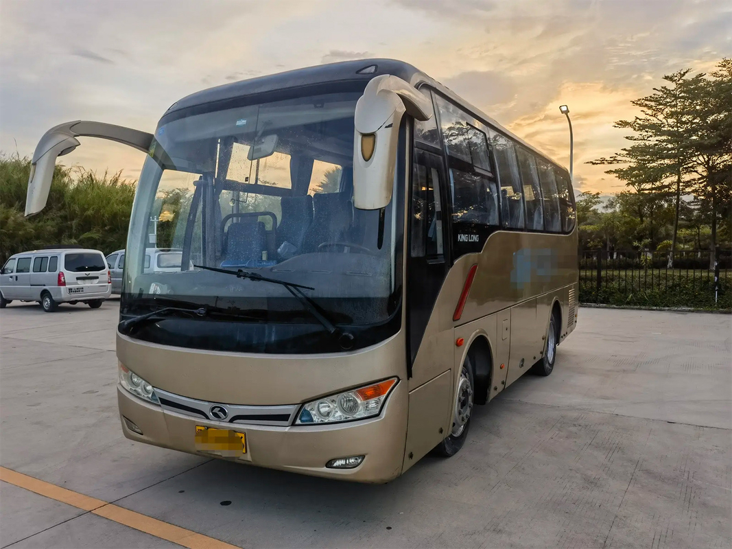 XMQ6759 ユーロ4 標準 7.5m 左駆動 ディーゼル エンジン キング ロング 中古 旅客 バス