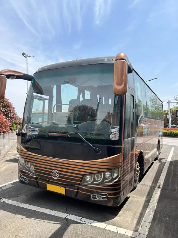 中古豪華バス 39席 ゴールドカラー ユーロ4 ユチャイエンジン ゴールデンドラゴンバス XML6907