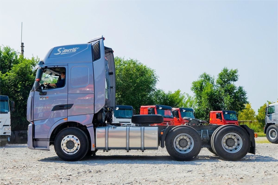 HOWO TH7 トラック 610HP 6*4 AMT オートマティック 危険品 トラクター トラック 高屋根デフレクター