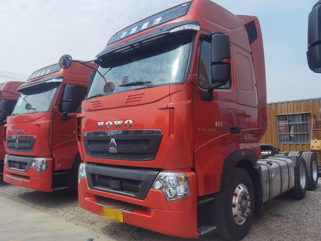 シノ トラクター トラックヘッド 赤色 6×4 ドライブモード 葉の春 1列 スリーパー LHD