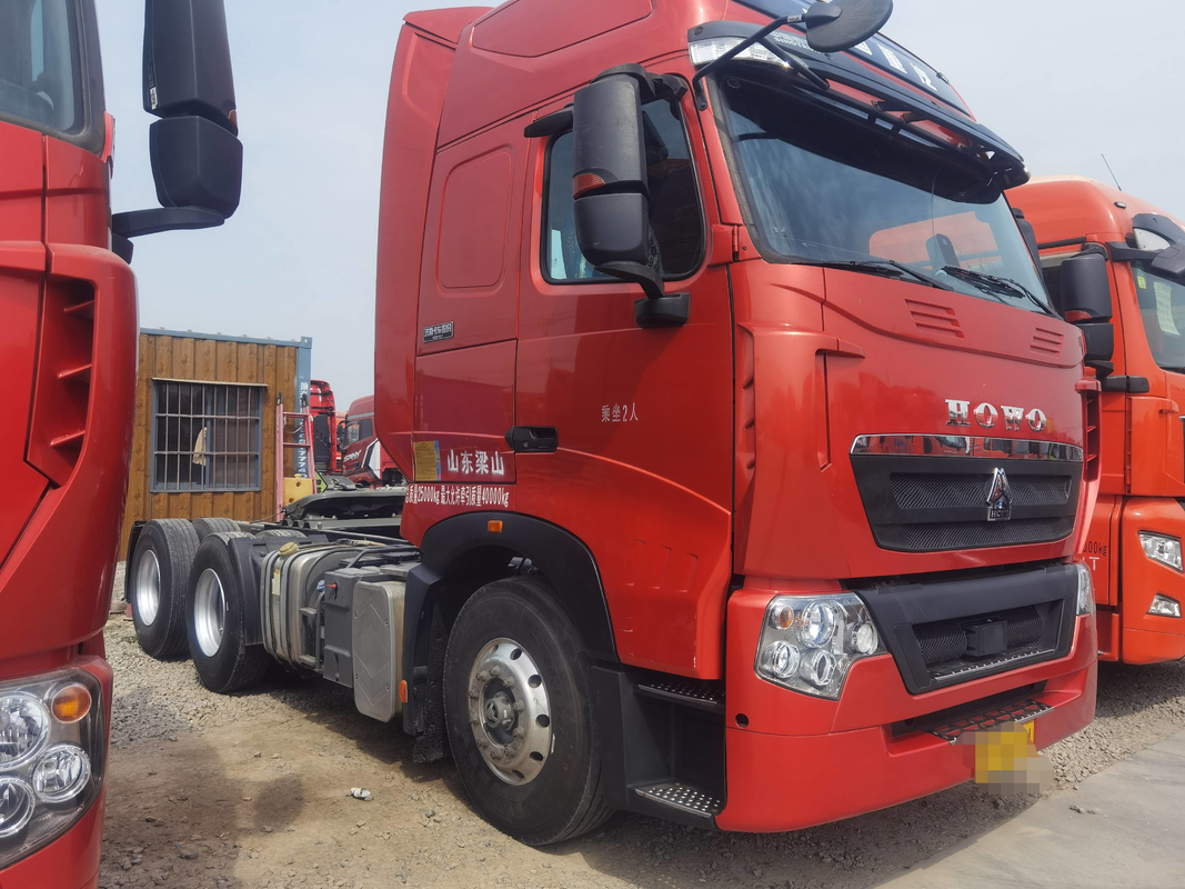 シノ トラクター トラックヘッド 赤色 6×4 ドライブモード 葉の春 1列 スリーパー LHD