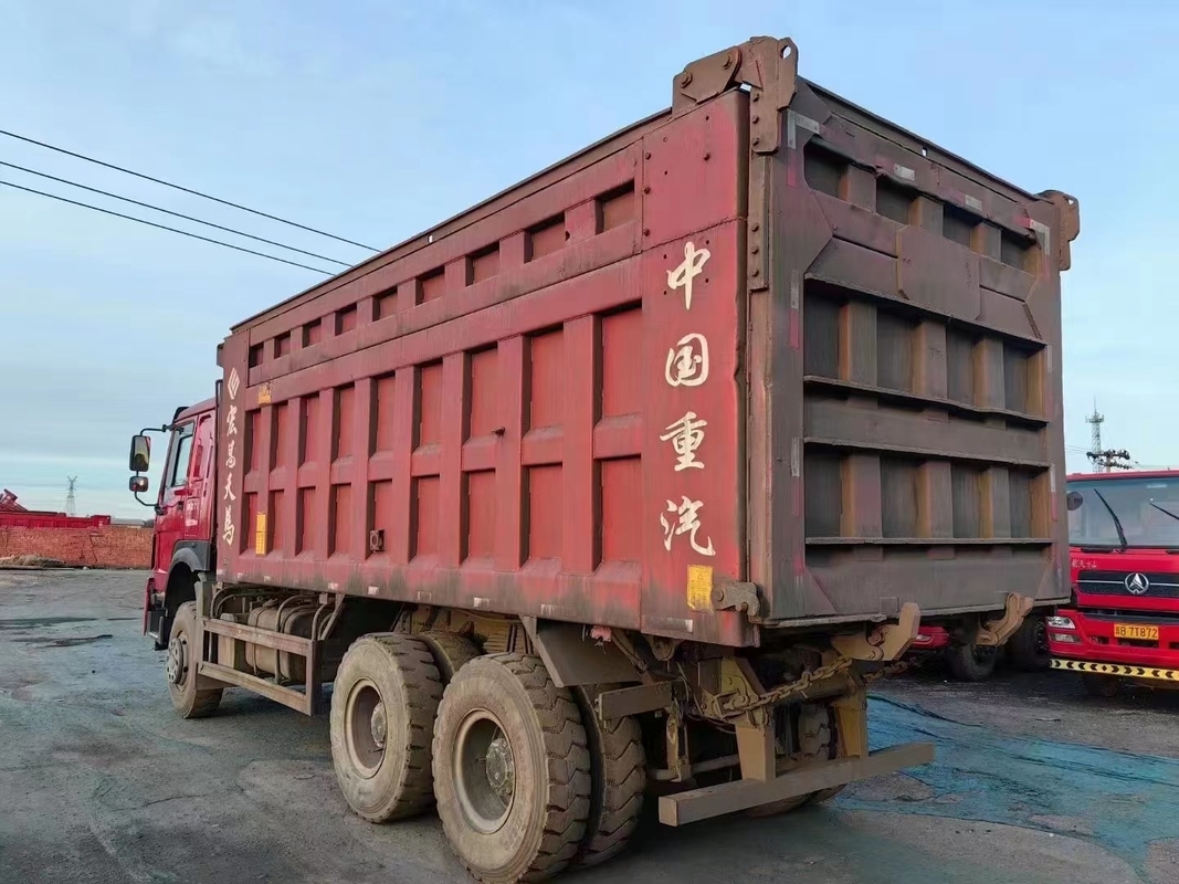 シノトラック ホウ 6x4 ユーロ 3 排出量 アフリカでの使用 2019年 ホウ ダンプトラック 採掘