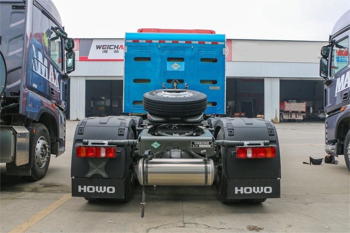 460hp HOWO重型トラック 6X4 CNG 後ろのダブルアクセル 後ろの8輪トラクター 国産VI