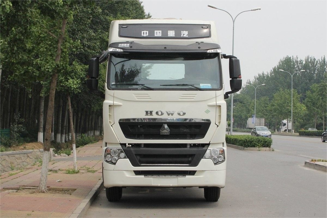 半座列 HOWO T7H重型トラック 高屋根デフレクター サイド風パネル 440 HP 4X2 LNG トラクター