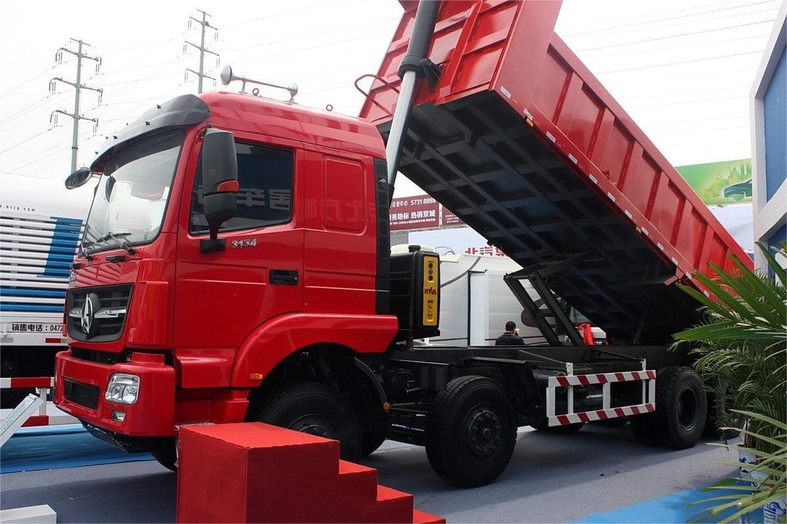 重量ダンプトラック 340 hp 8X4 7.2m 赤ボディ トップマウントエアコン ベイベンブランド