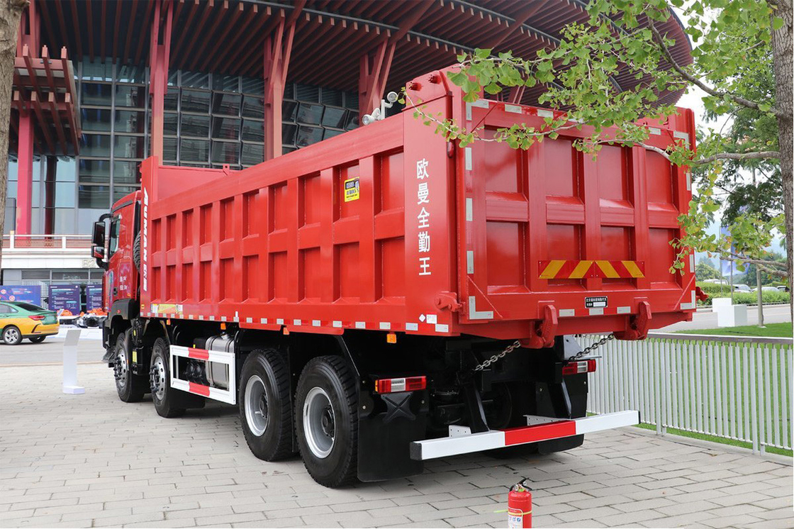 フォトン・ダンプトラック 15トンの580馬力 8X4 7.6M 赤色ボディ ダブルバック・アクセル U型貨物箱