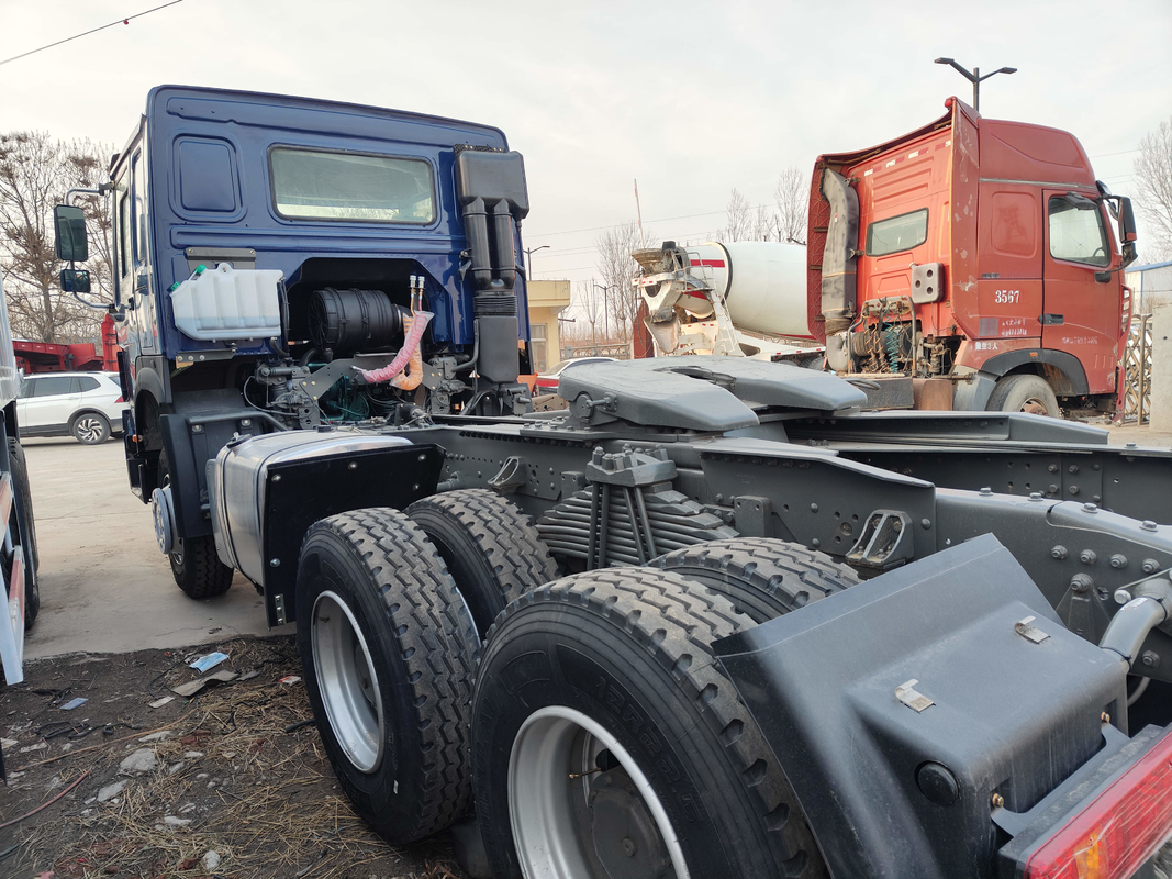中国からのトラック ディーゼルエンジン 371hp トレーラー トラック