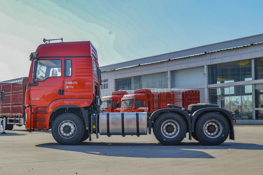高屋根デフレクター 4点懸垂エアバッグ座席 430HP 6*4 M3000s シャックマン トラクター トラック