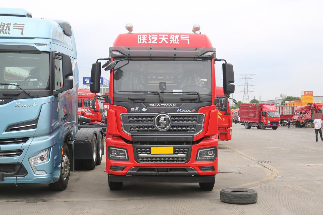 単列半座ウェイチャイエンジン 460HP 6X4 高屋根 CNG トラクター シャックマン 重荷トラック