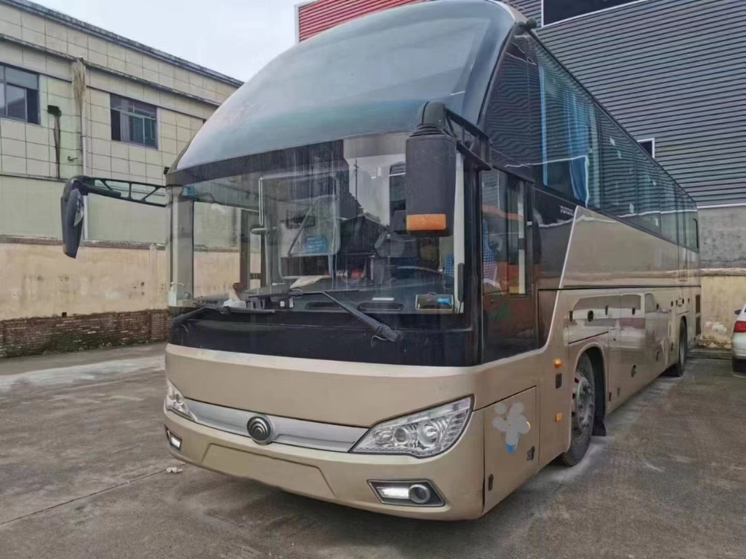 ユートゥンバスの豪華バス 48席 シャンパン ユートゥンZK6122H エアコン付きVIPバス乗客