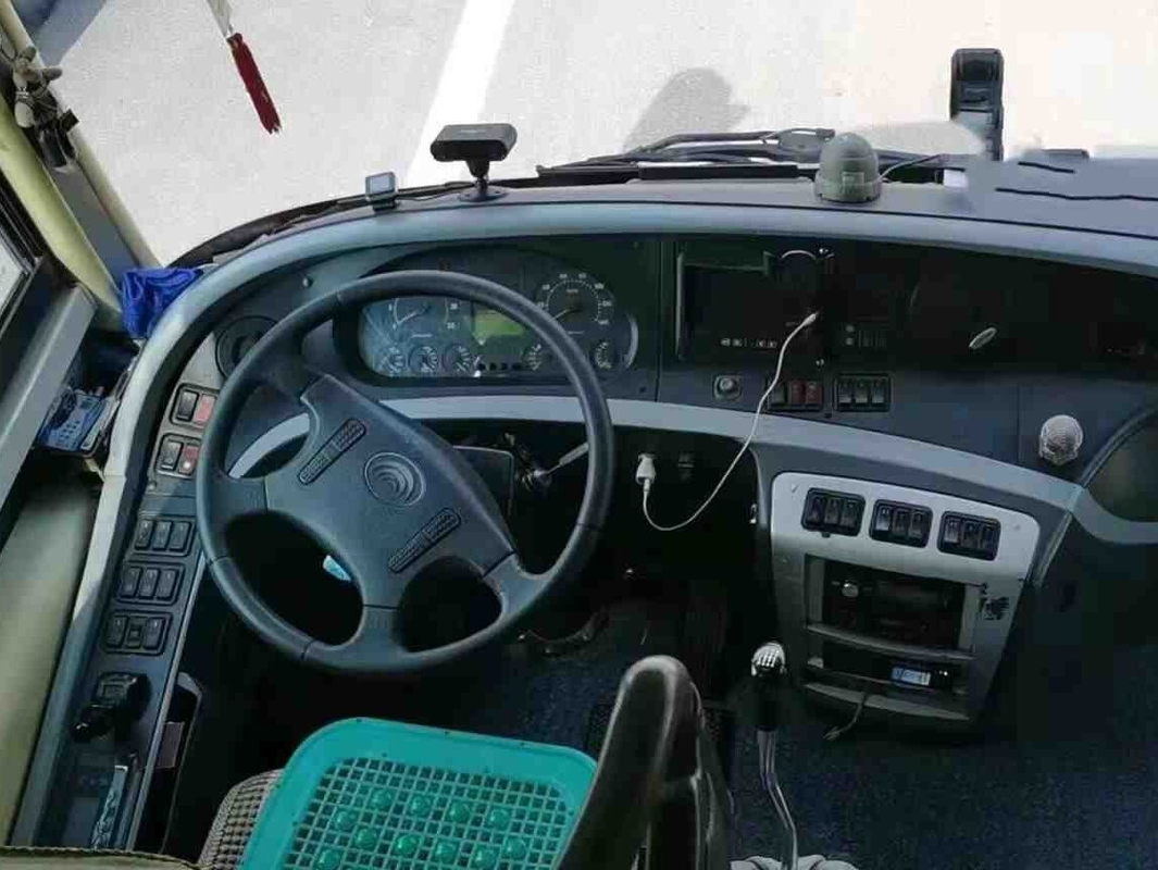 2ndhand ユトン客車Zk6122 大容量荷物 ウェイチャイエンジン 336hp A/C