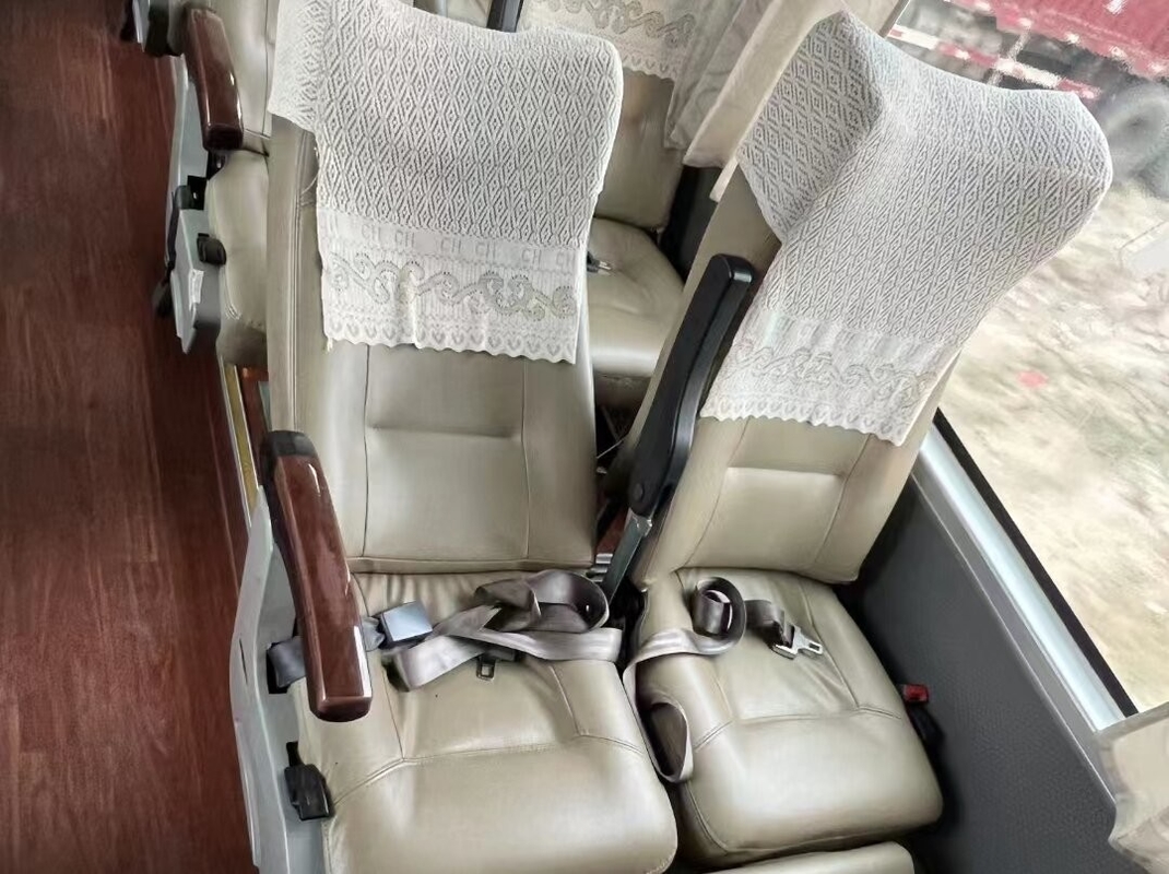 ユーロ4排気49席 中古 ユートン バス 一半層 中古 バス 輸送